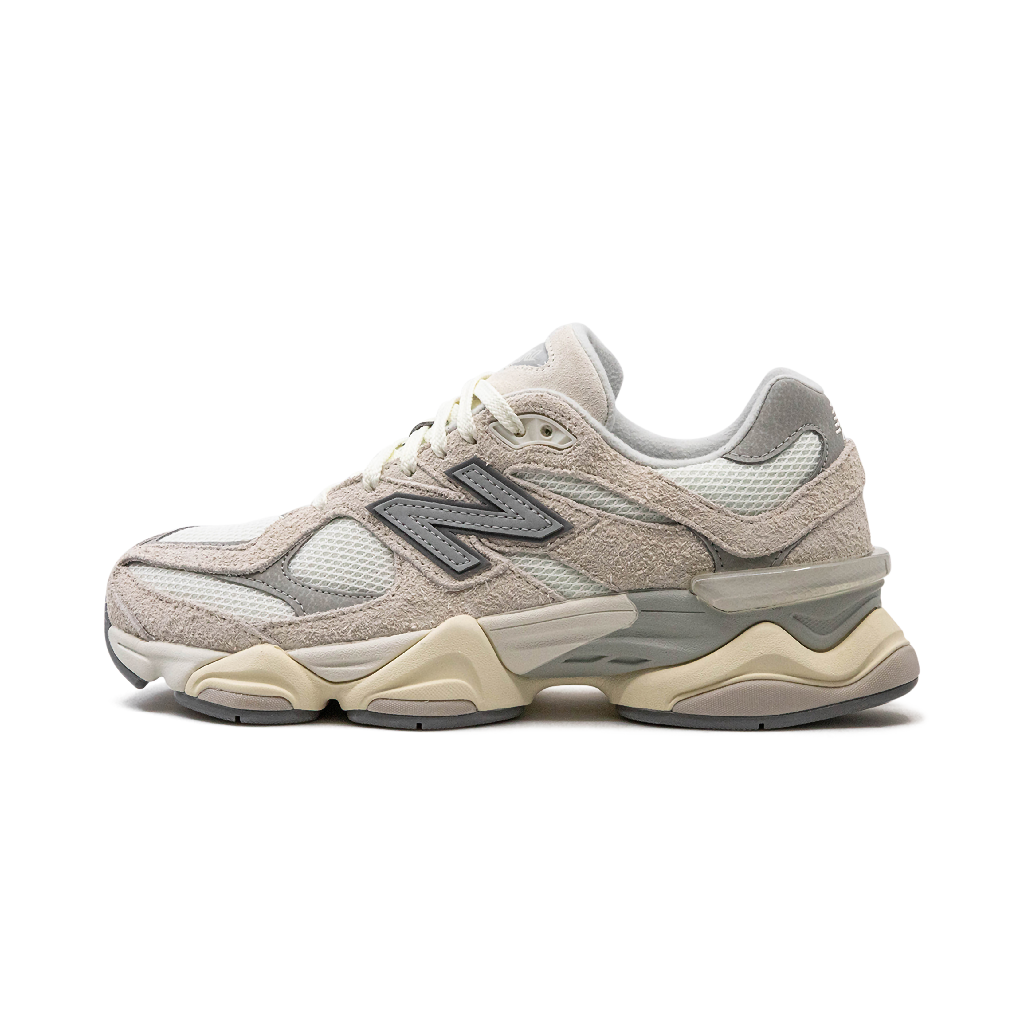 New Balance 9060 - Moonbeam Sea Salt