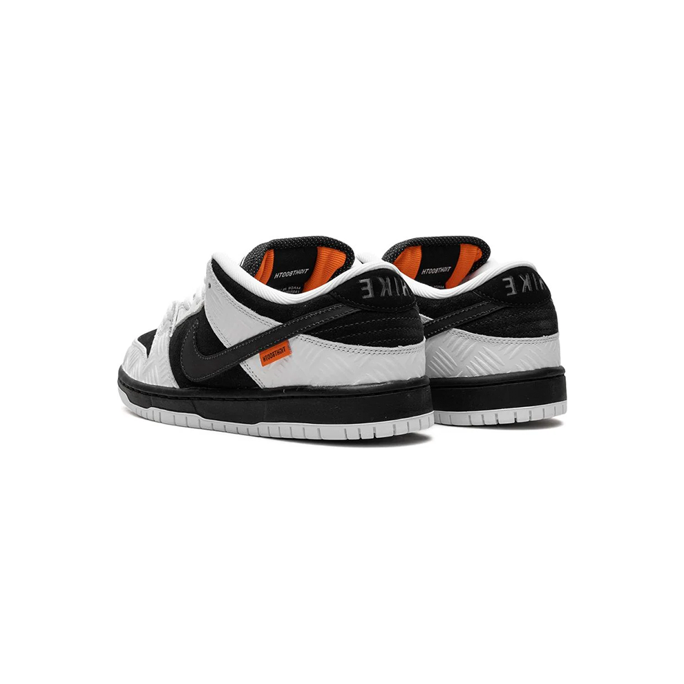 Nike SB Dunk Low - Tightbooth